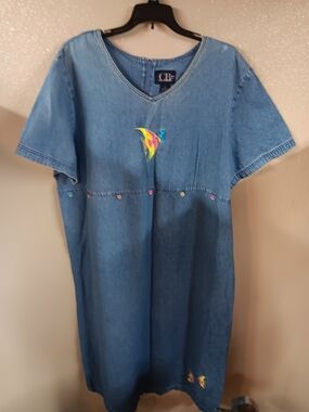 CB Casual Blue Denim Shift Dress with Colorful Fish Embroidery Size 2x